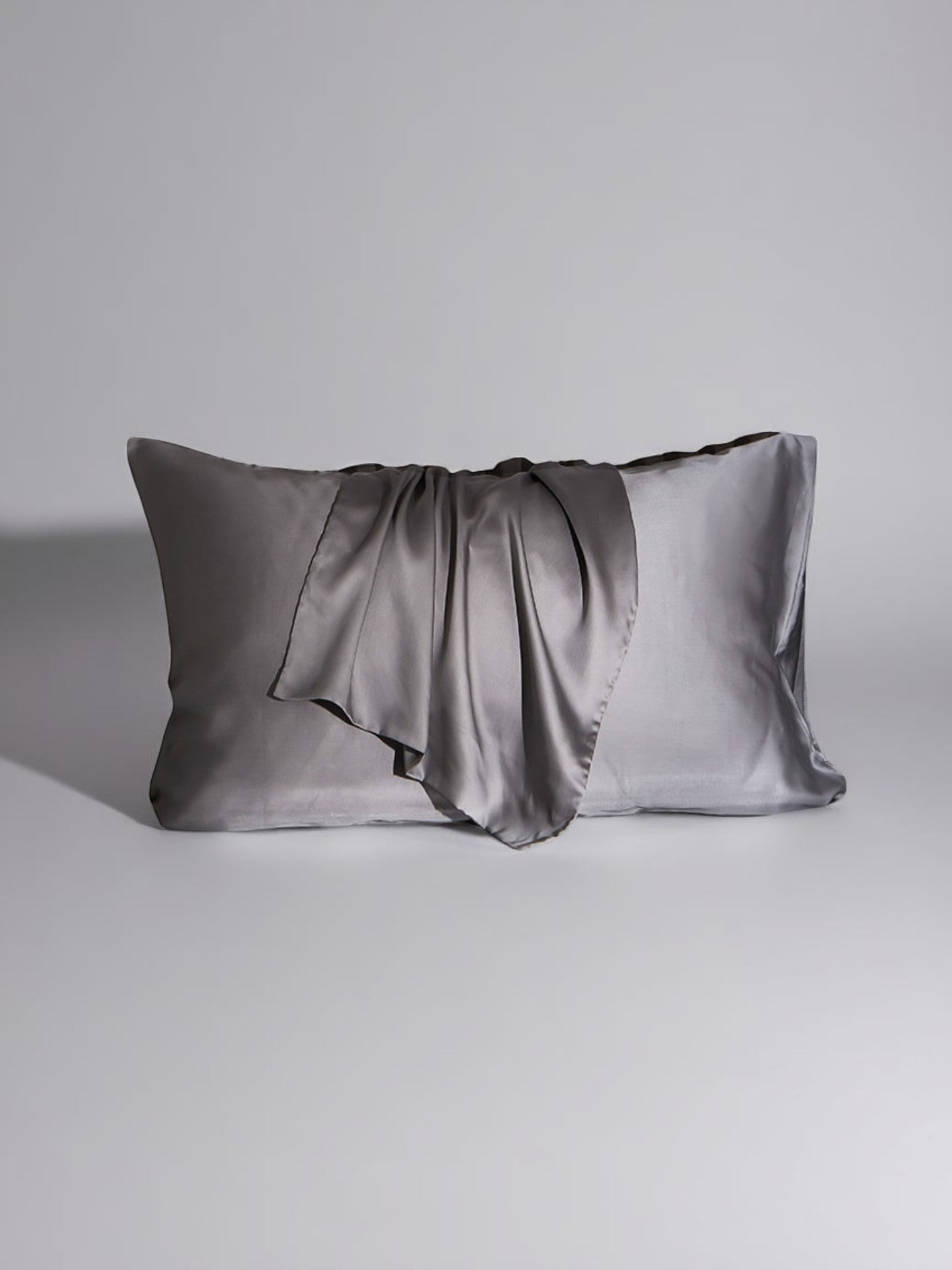 Seidenkissenbezug gegen Schlaffalten, Akne & Frizz